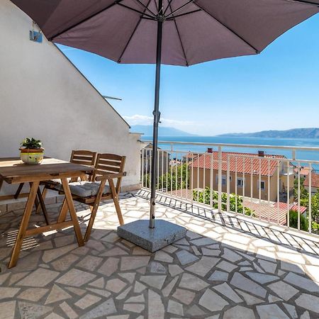 Lovely Apartment In Novi Vinodolski With Wifi Εξωτερικό φωτογραφία