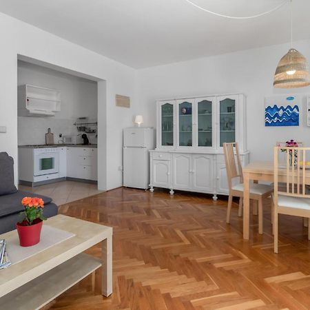 Lovely Apartment In Novi Vinodolski With Wifi Εξωτερικό φωτογραφία