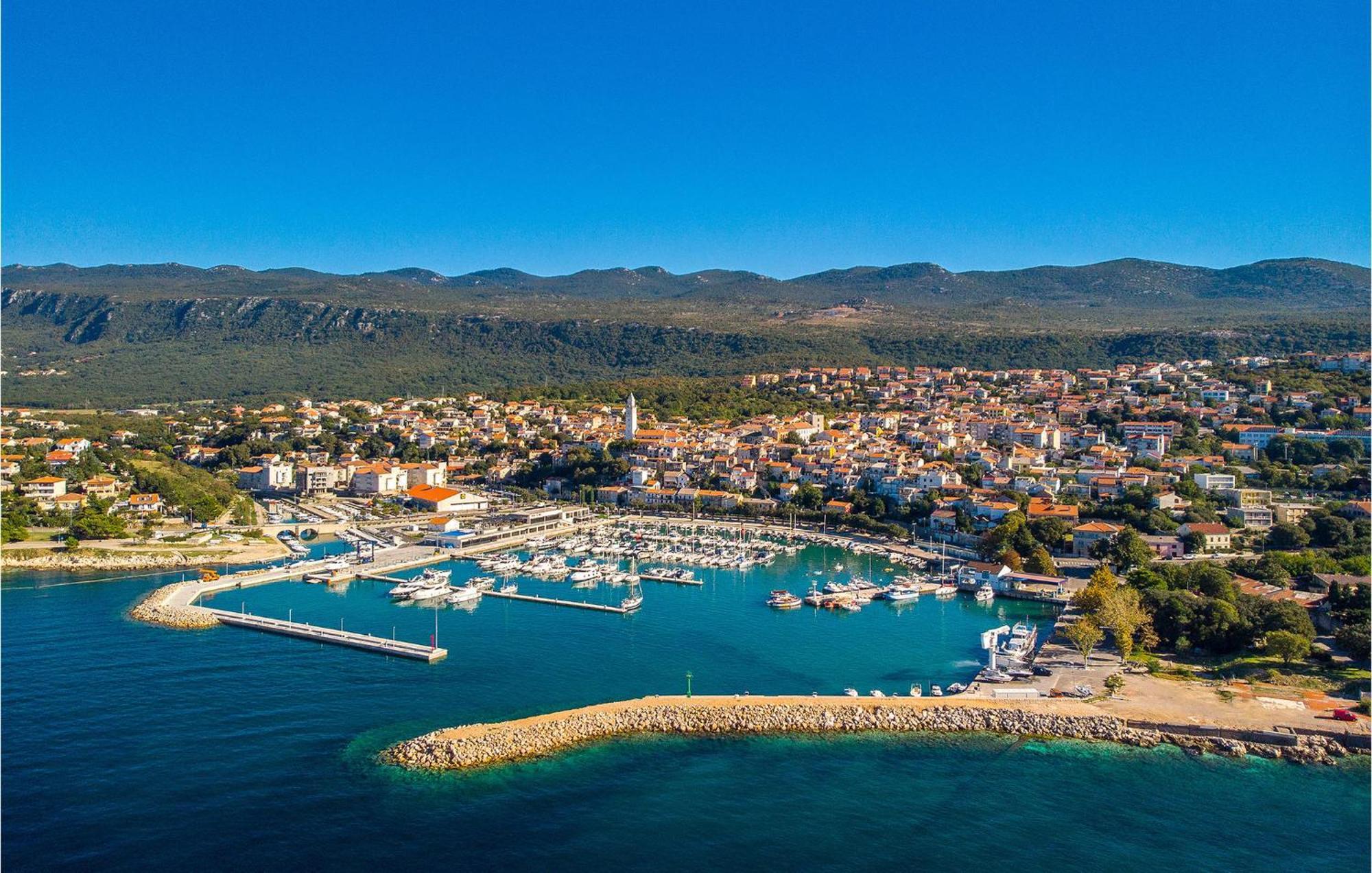 Lovely Apartment In Novi Vinodolski With Wifi Εξωτερικό φωτογραφία