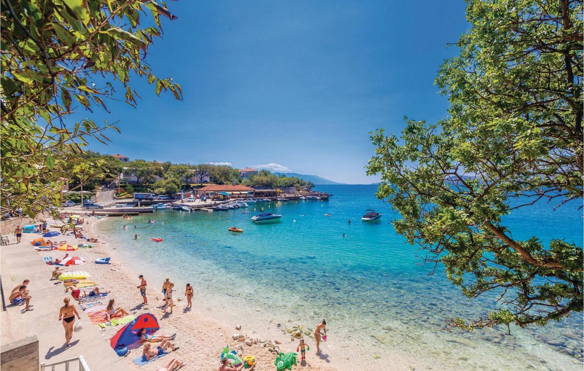 Lovely Apartment In Novi Vinodolski With Wifi Εξωτερικό φωτογραφία