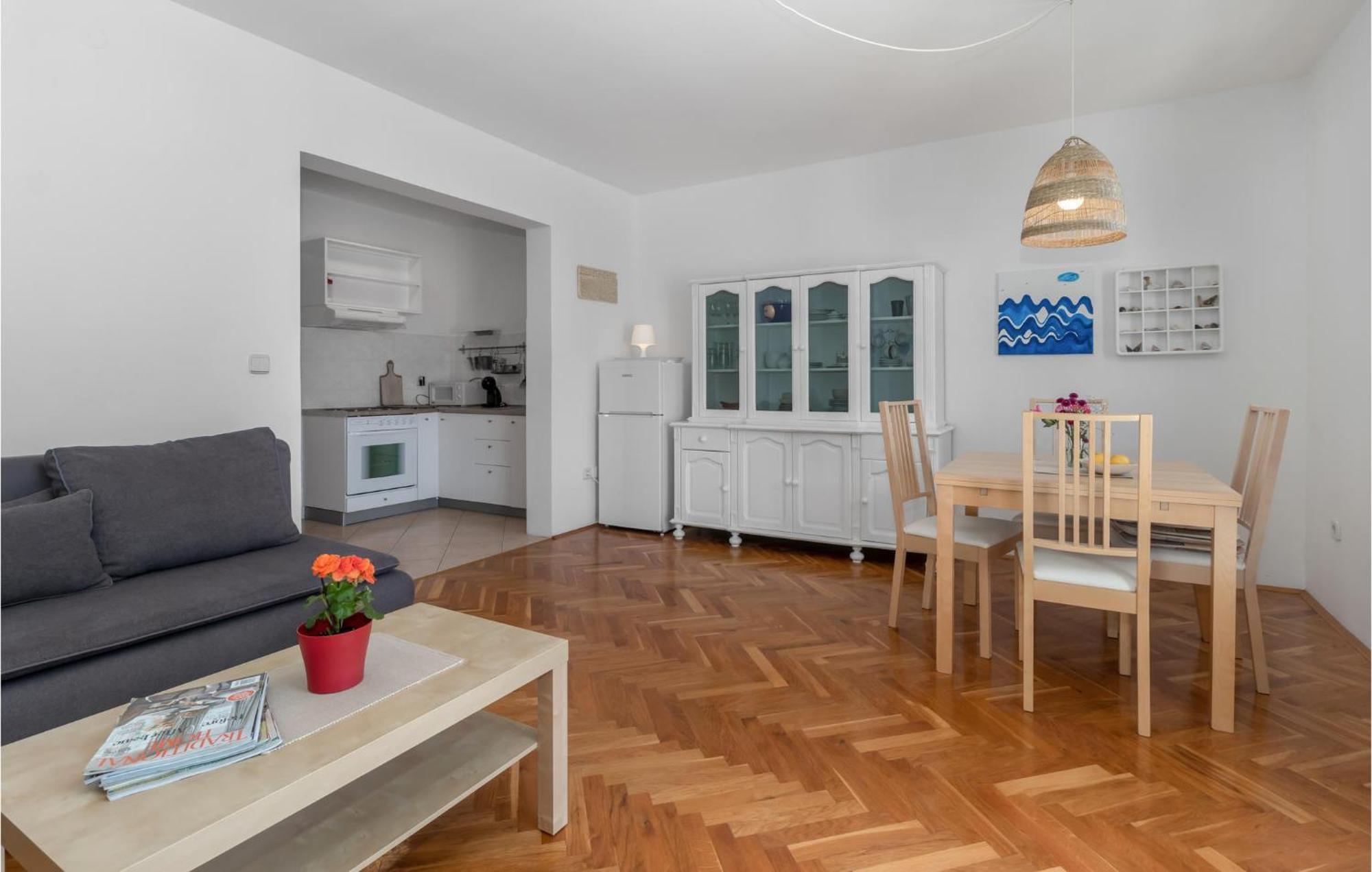 Lovely Apartment In Novi Vinodolski With Wifi Εξωτερικό φωτογραφία