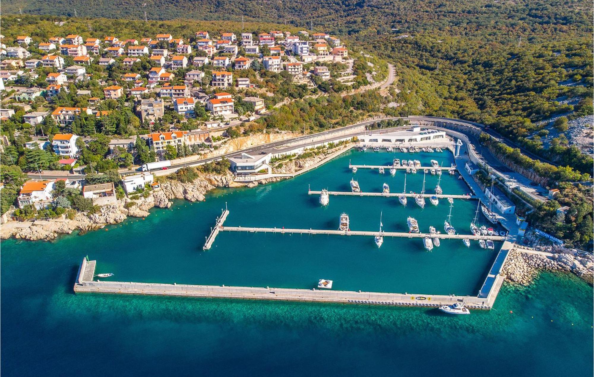Lovely Apartment In Novi Vinodolski With Wifi Εξωτερικό φωτογραφία