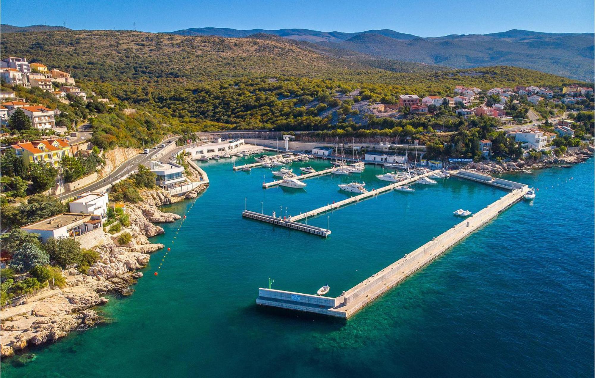 Lovely Apartment In Novi Vinodolski With Wifi Εξωτερικό φωτογραφία